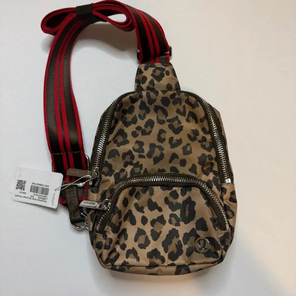 Lululemon everywhere small sling bag NWT